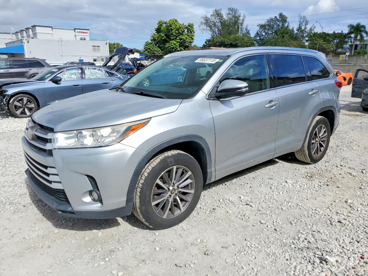 2018 TOYOTA HIGHLANDER
