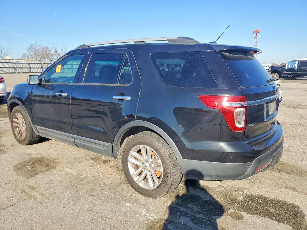 2014 FORD EXPLORER XLT photo 2