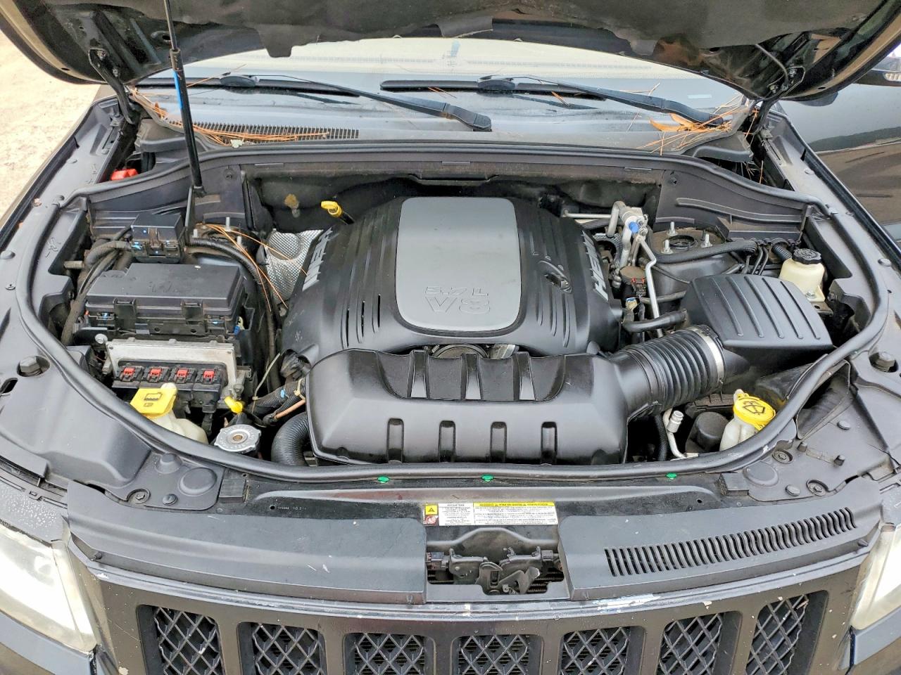 2011 JEEP GRAND CHEROKEE OVERLAND photo 12