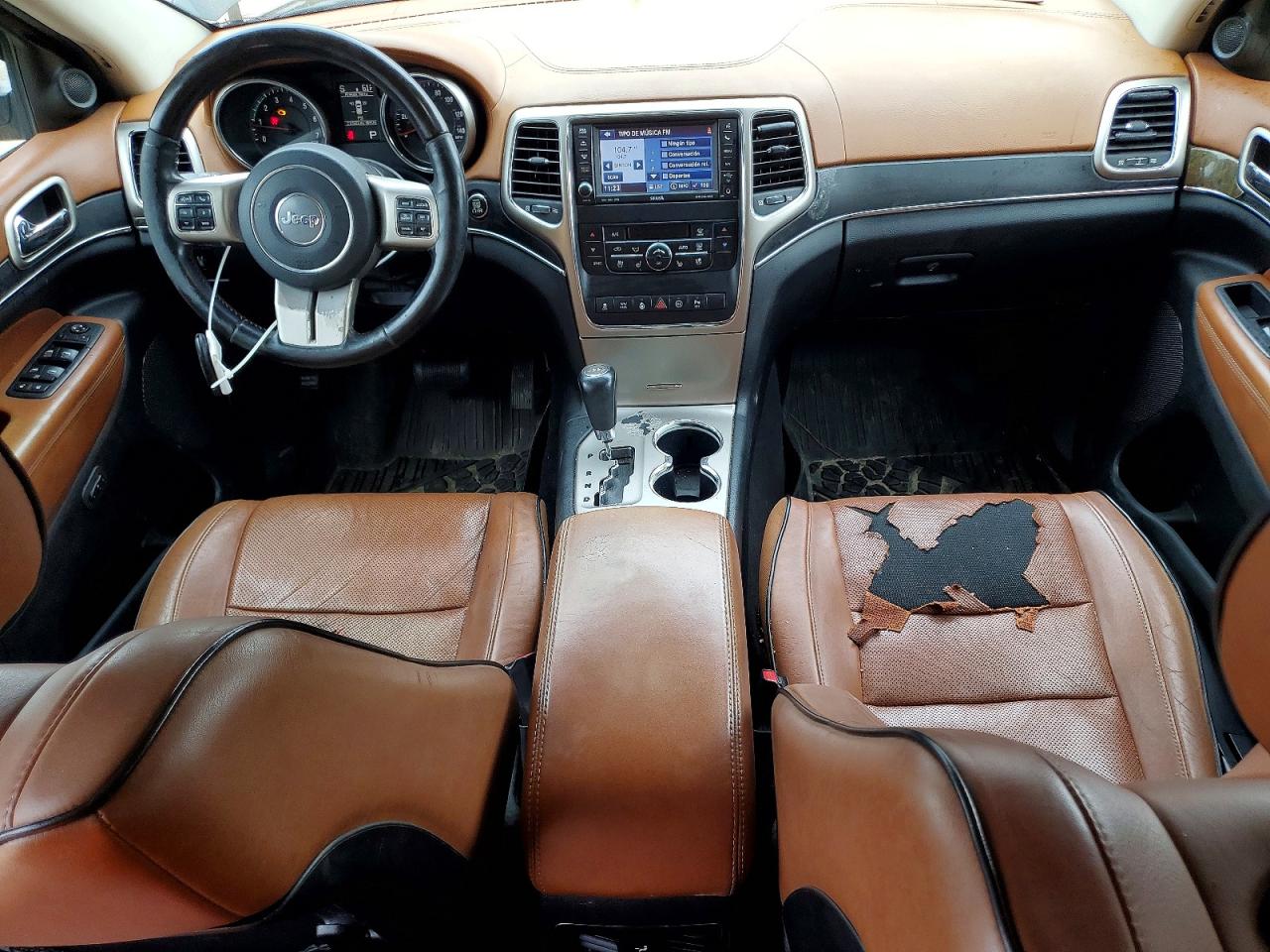2011 JEEP GRAND CHEROKEE OVERLAND photo 8