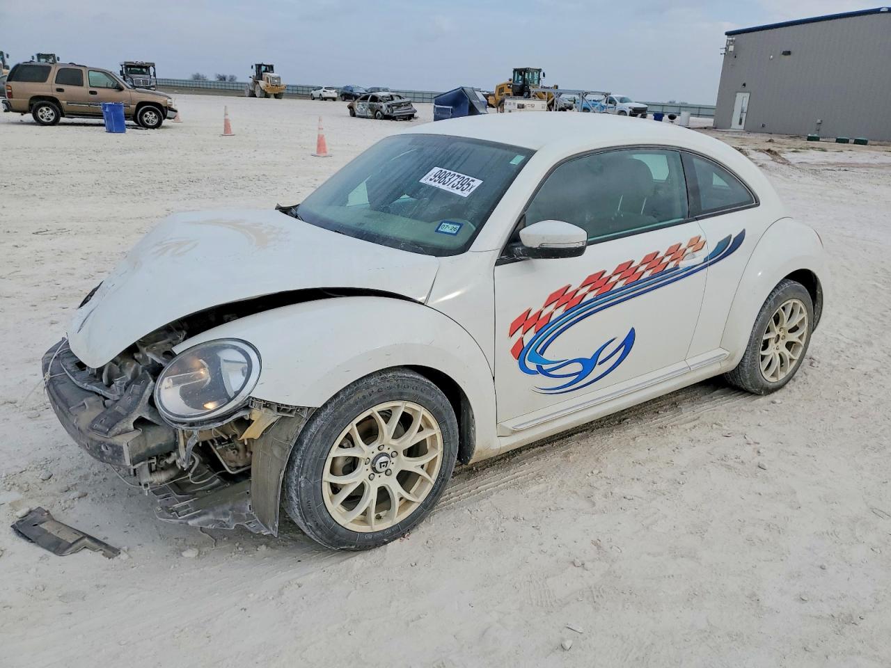 2013 VOLKSWAGEN BEETLE