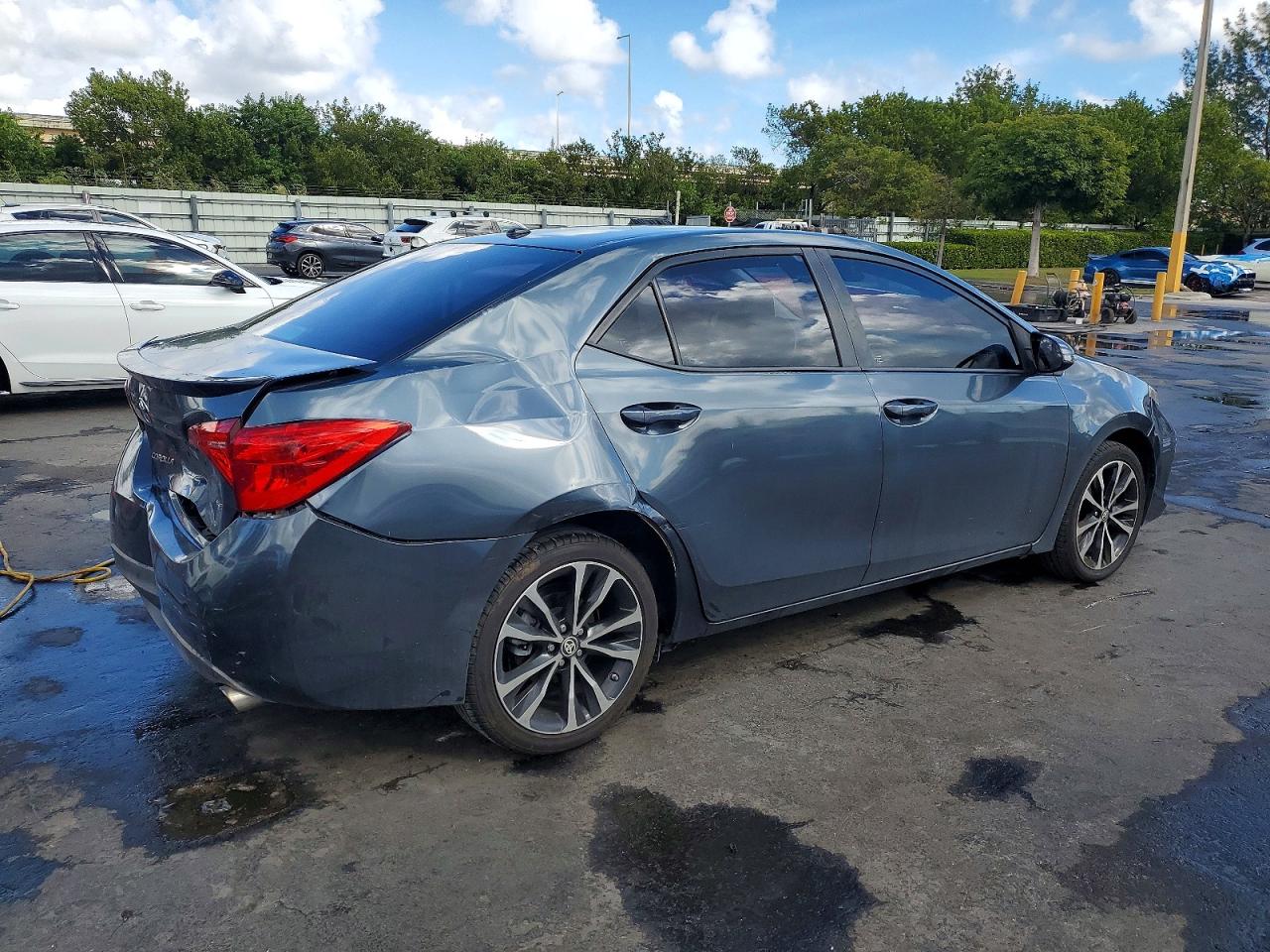 2017 TOYOTA COROLLA L photo 3