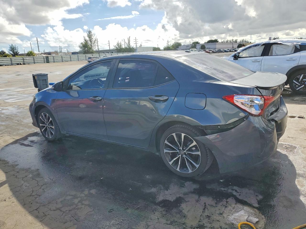 2017 TOYOTA COROLLA L photo 2