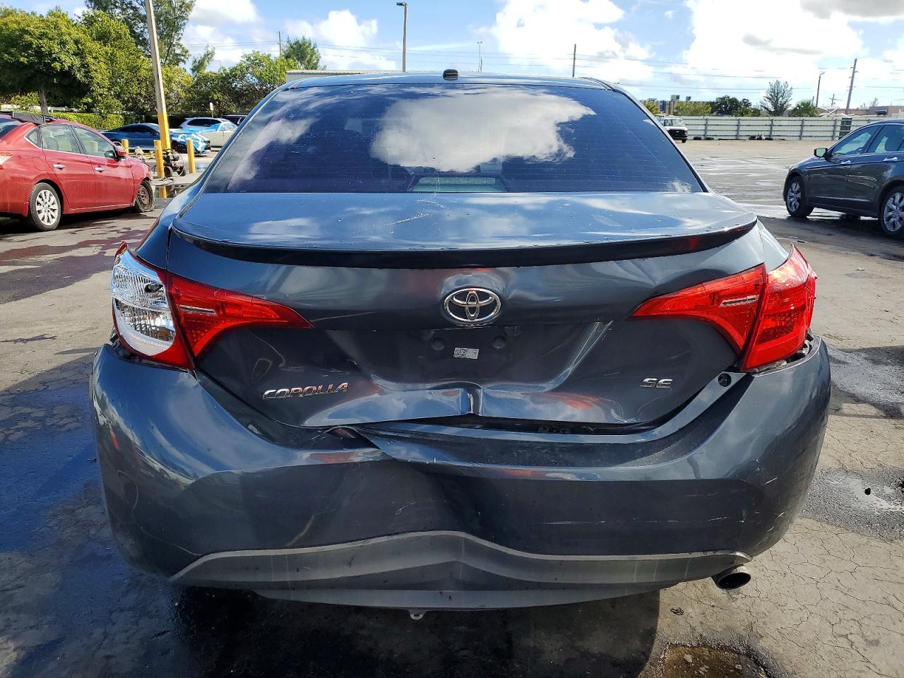 2017 TOYOTA COROLLA L photo 6