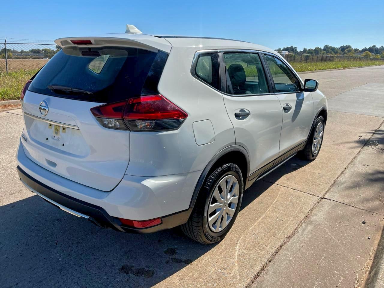 2020 NISSAN ROGUE S photo 7