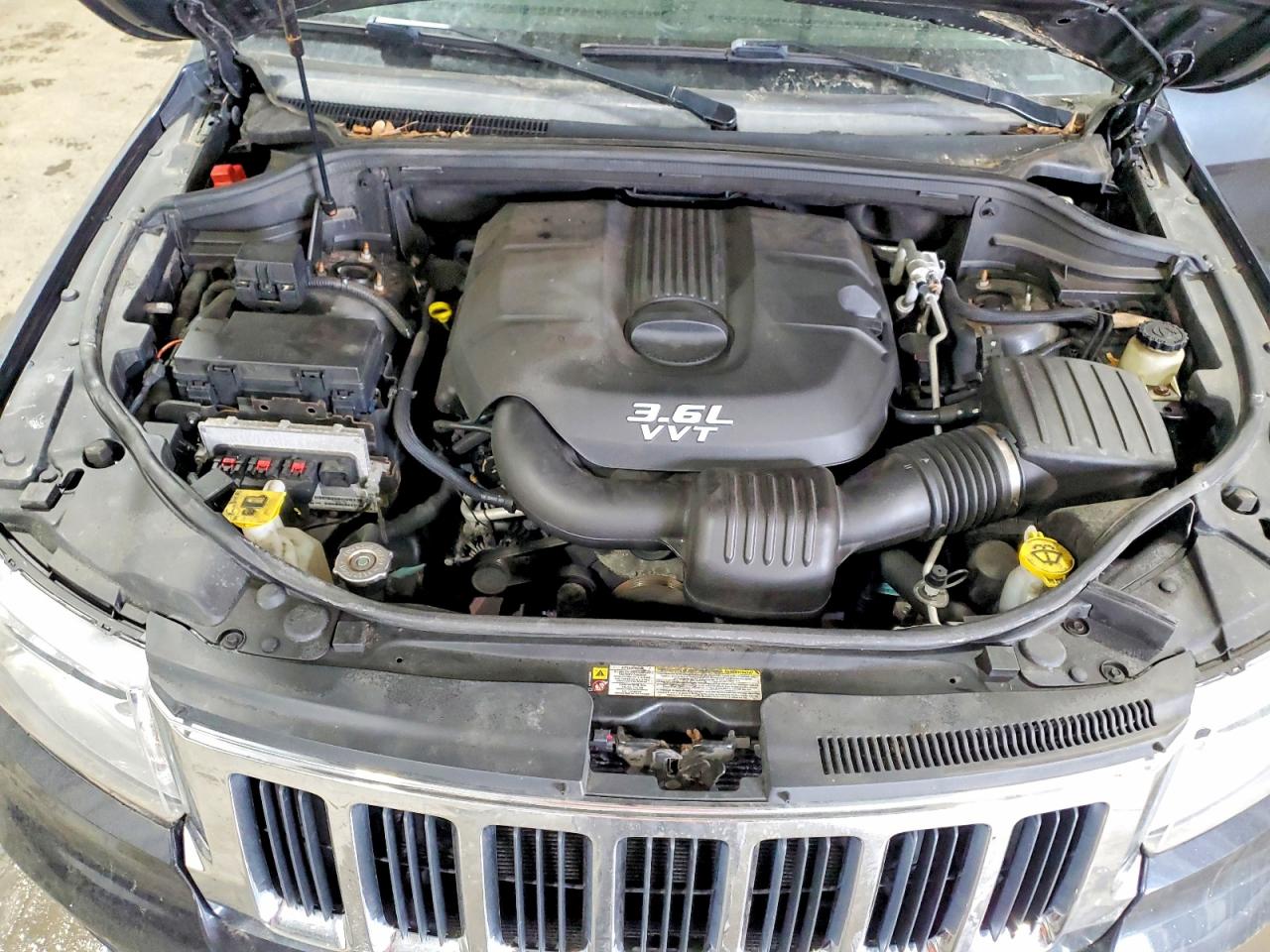 2012 JEEP GRAND CHEROKEE LAREDO photo 12