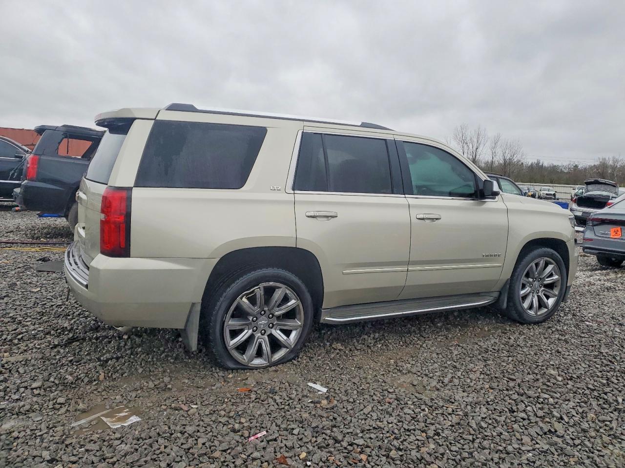 2015 CHEVROLET TAHOE C1500 LTZ photo 3