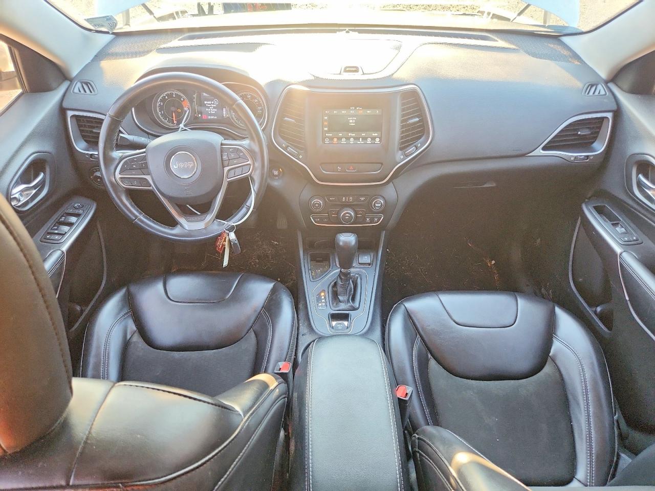 2019 JEEP CHEROKEE LATITUDE PLUS photo 8