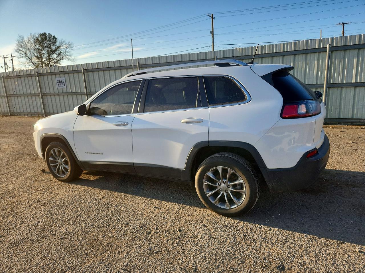 2019 JEEP CHEROKEE LATITUDE PLUS photo 2