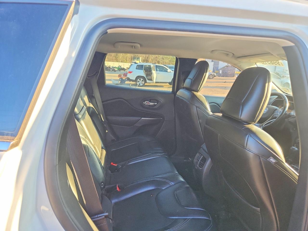2019 JEEP CHEROKEE LATITUDE PLUS photo 11