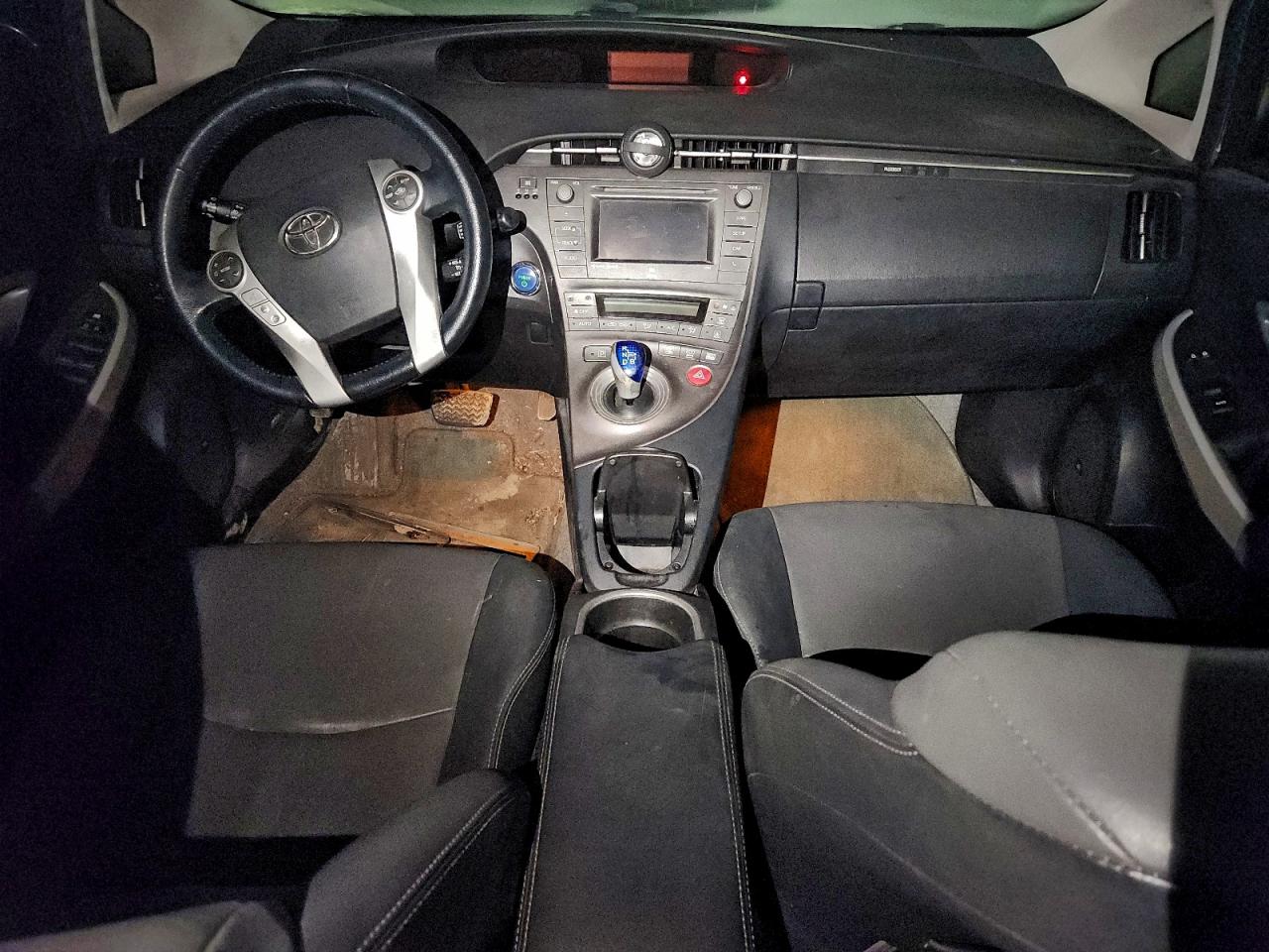 2012 TOYOTA PRIUS photo 8