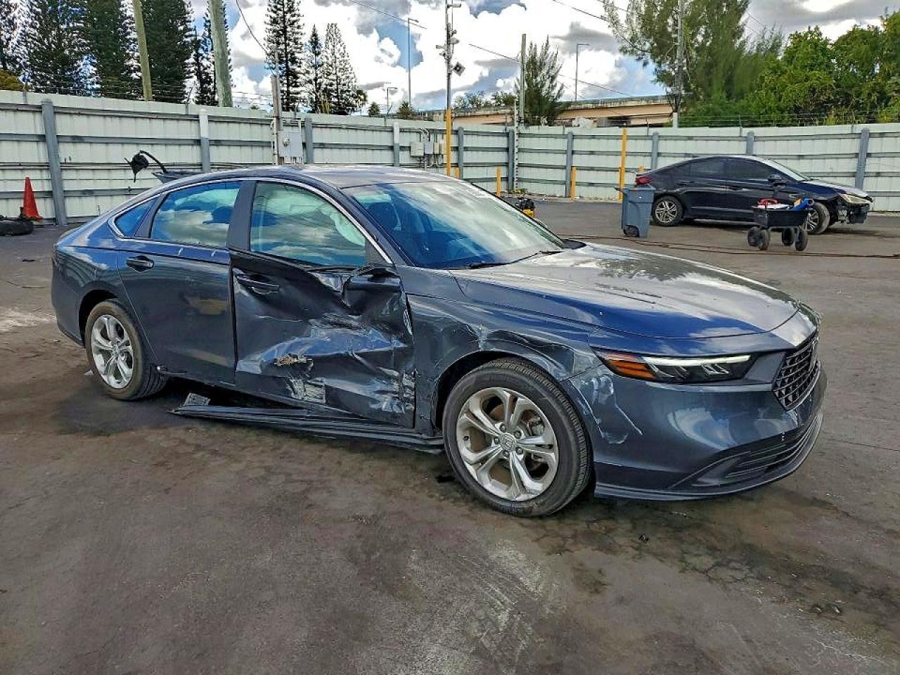 2024 HONDA ACCORD LX photo 4