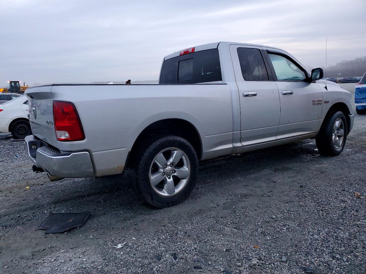 2014 RAM 1500 SLT photo 5