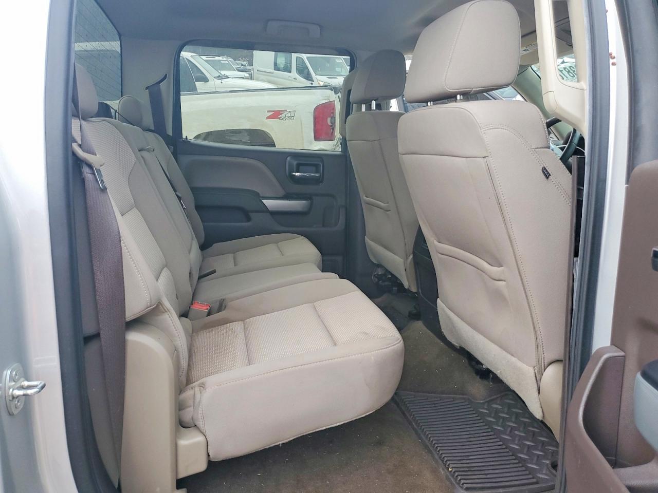 2017 CHEVROLET SILVERADO K1500 LT photo 10