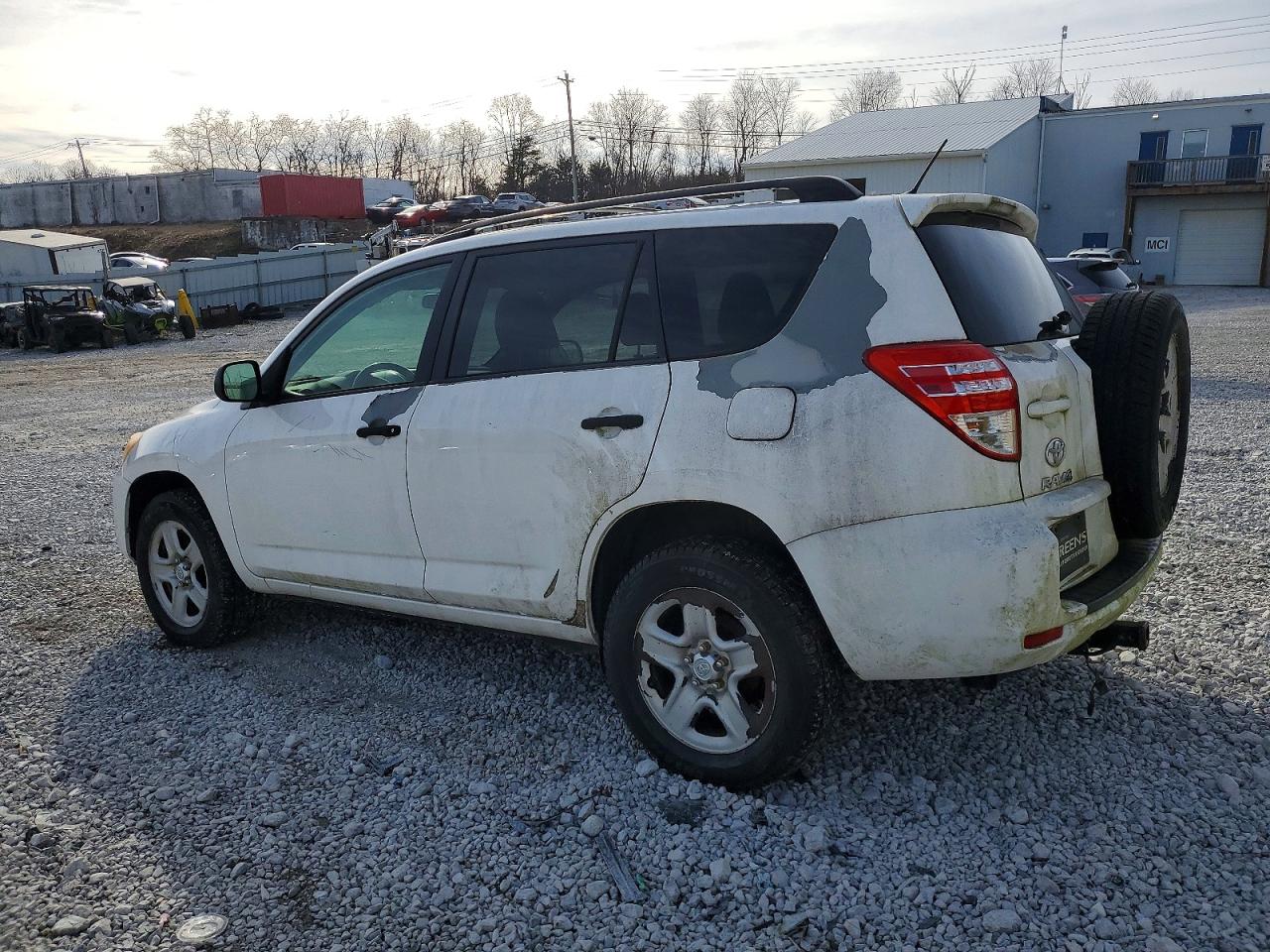 2011 TOYOTA RAV4 BASE photo 2
