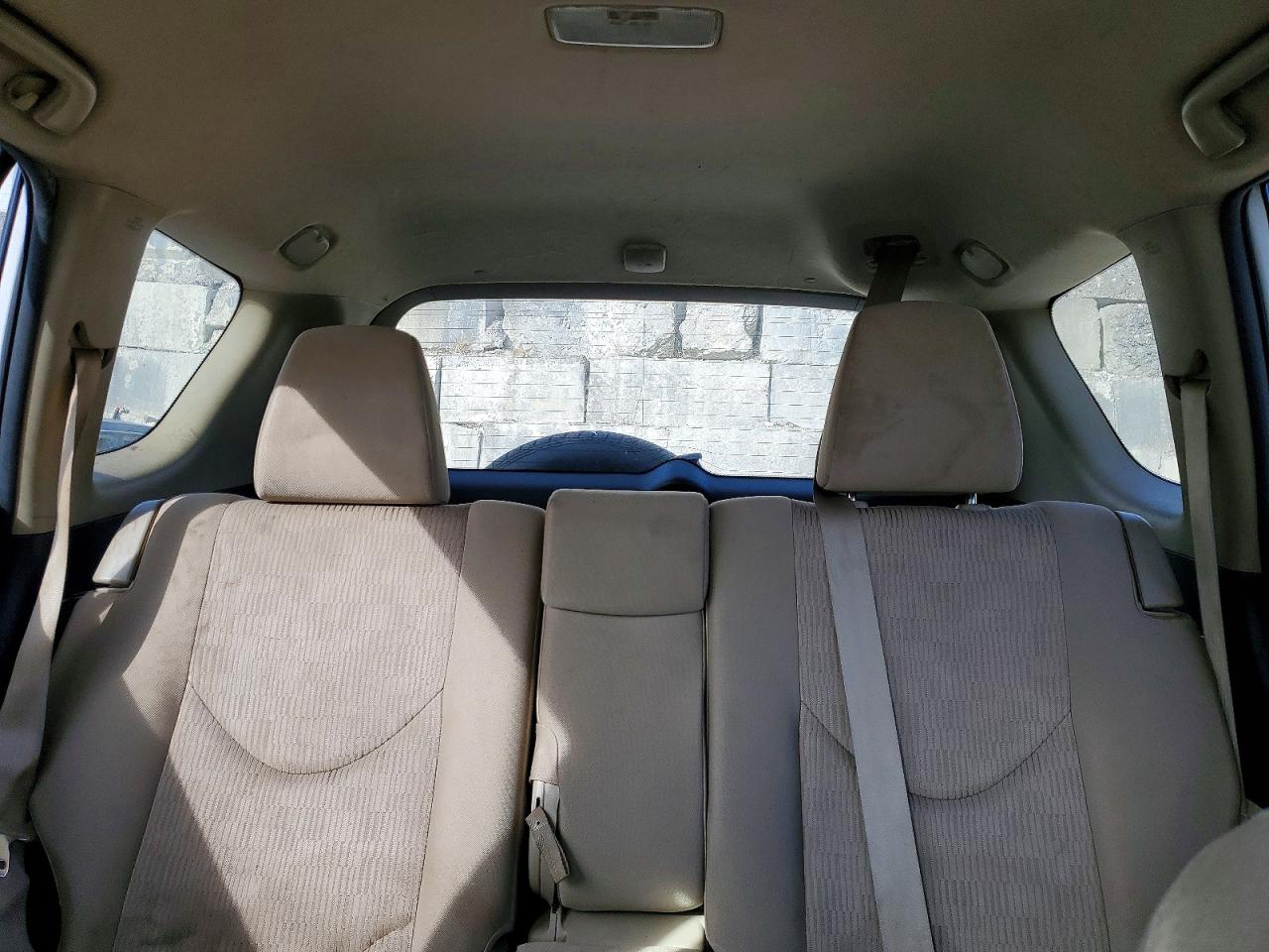 2011 TOYOTA RAV4 BASE photo 10