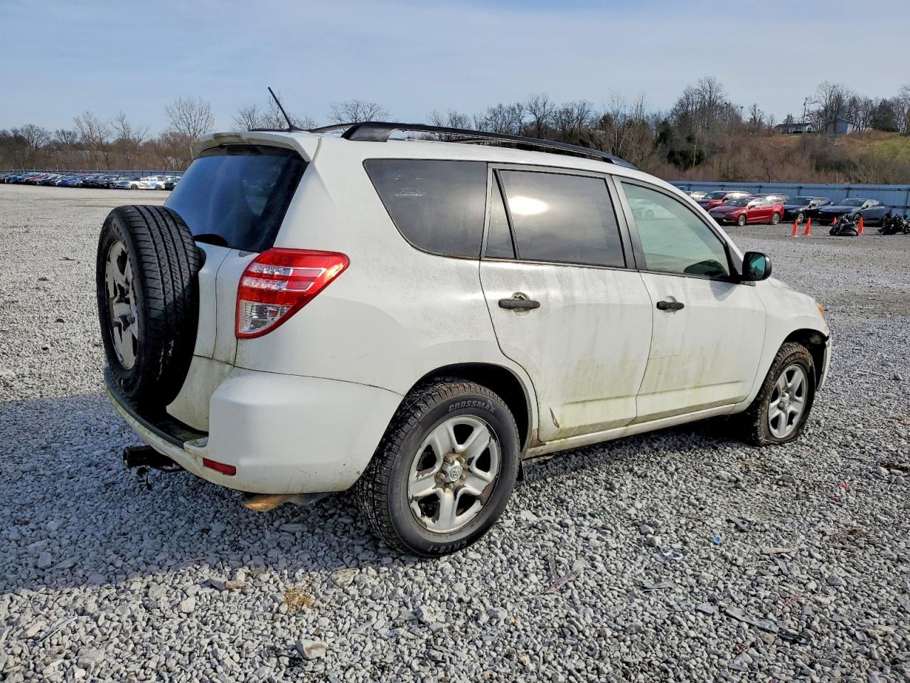 2011 TOYOTA RAV4 BASE photo 3