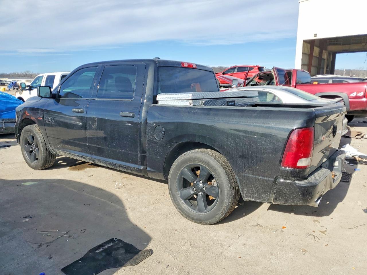 2017 RAM 1500 ST photo 3
