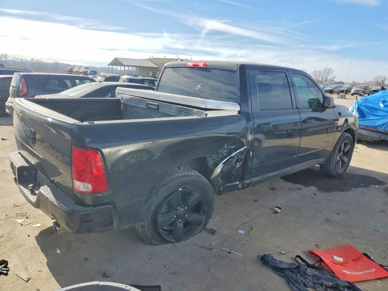 2017 RAM 1500 ST photo 5