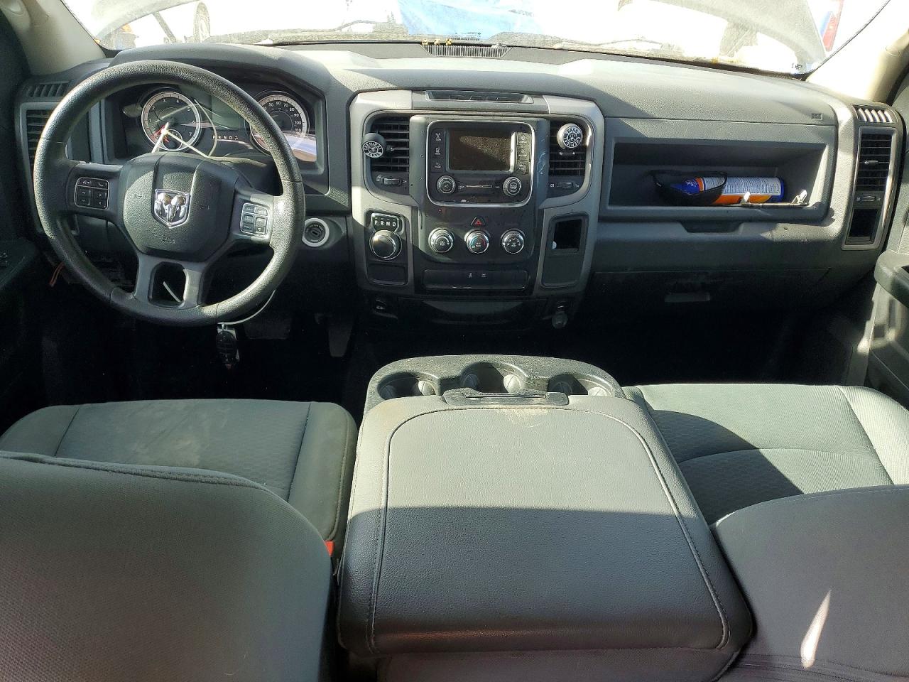 2017 RAM 1500 ST photo 15