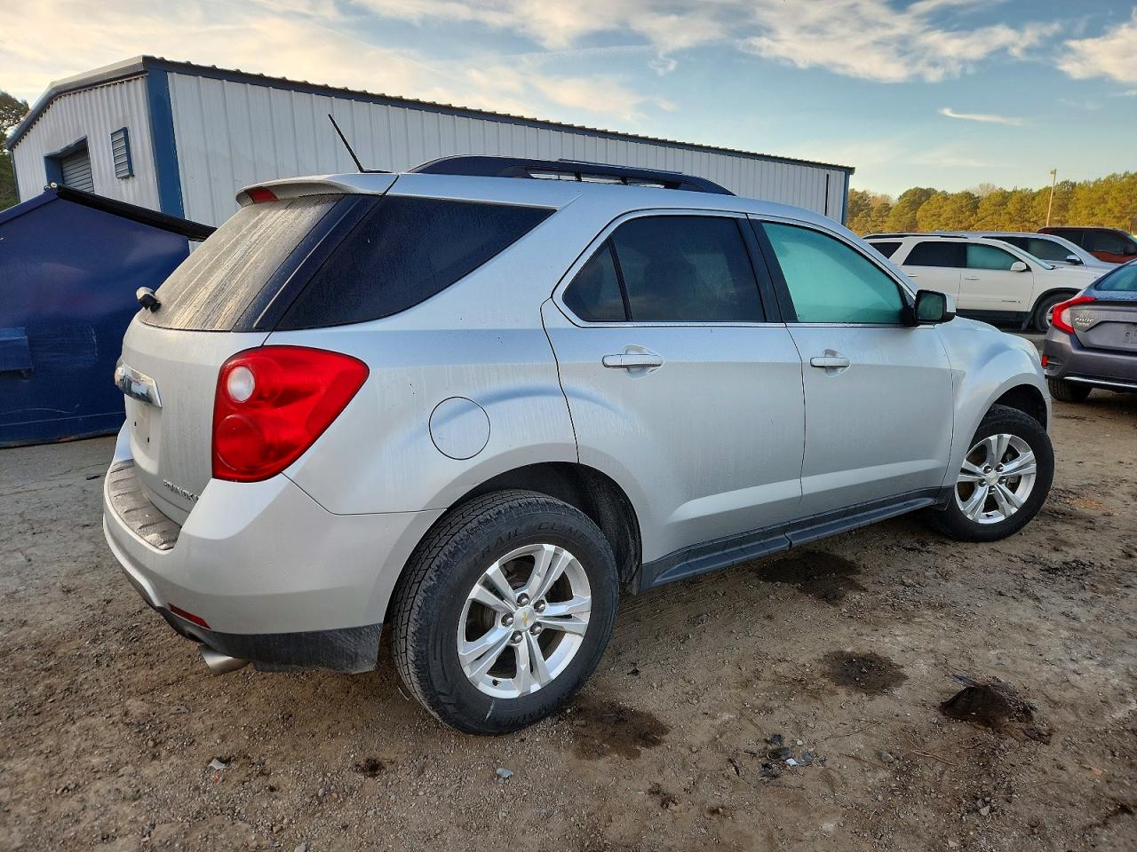 2015 CHEVROLET EQUINOX LT photo 3