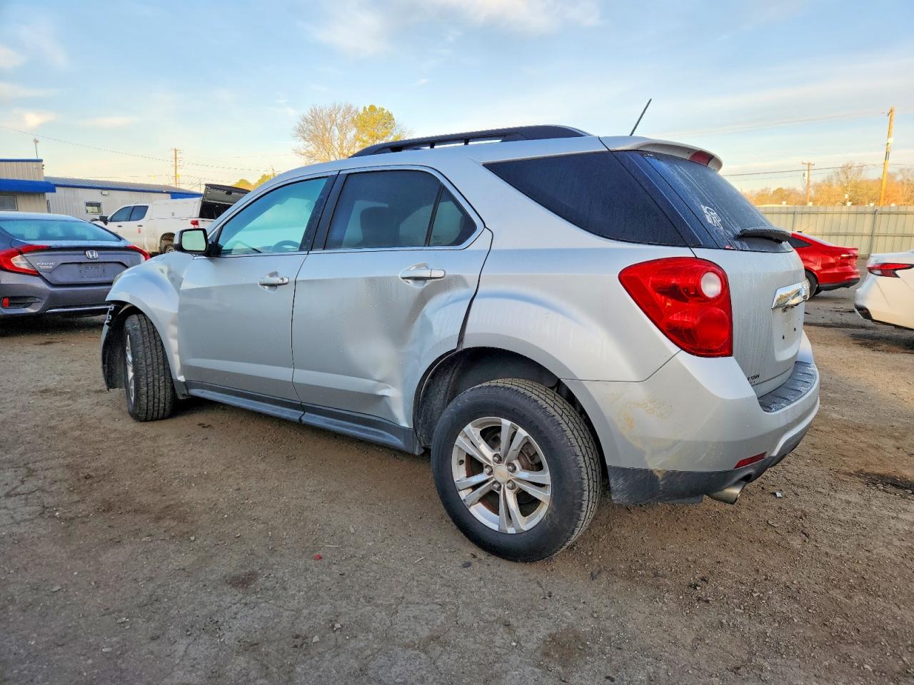 2015 CHEVROLET EQUINOX LT photo 2