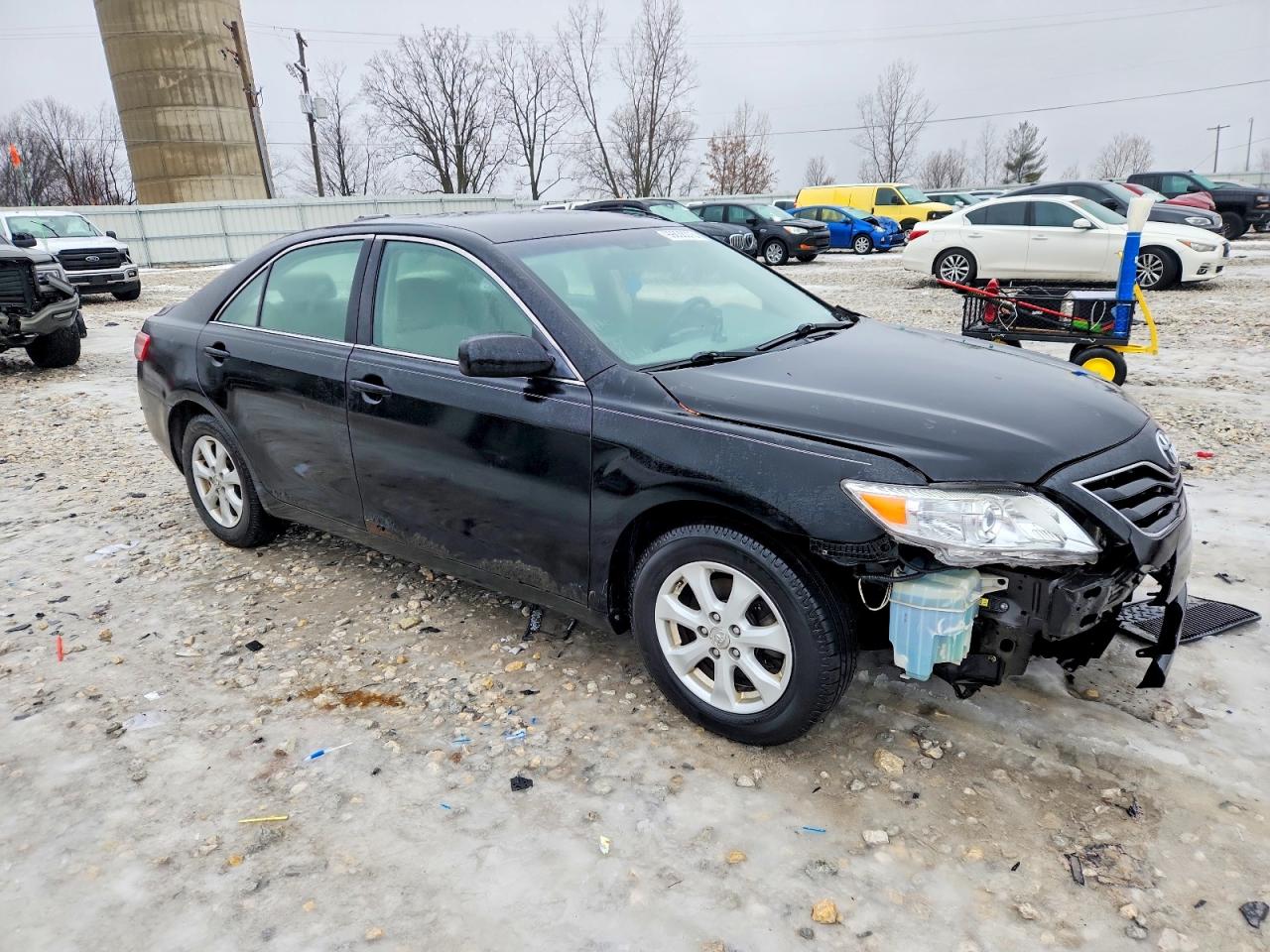 2011 TOYOTA CAMRY BASE photo 4