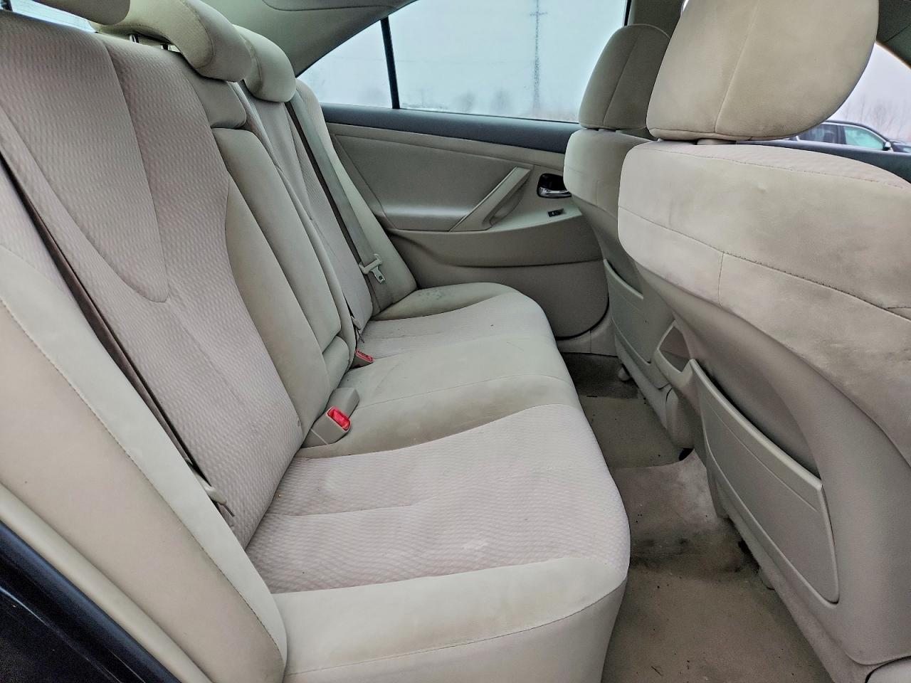 2011 TOYOTA CAMRY BASE photo 10