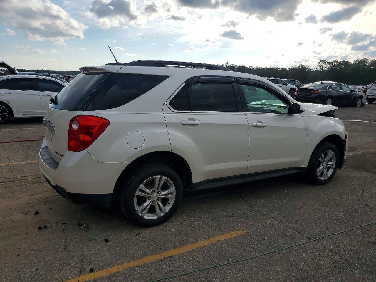 2013 CHEVROLET EQUINOX LT photo 3