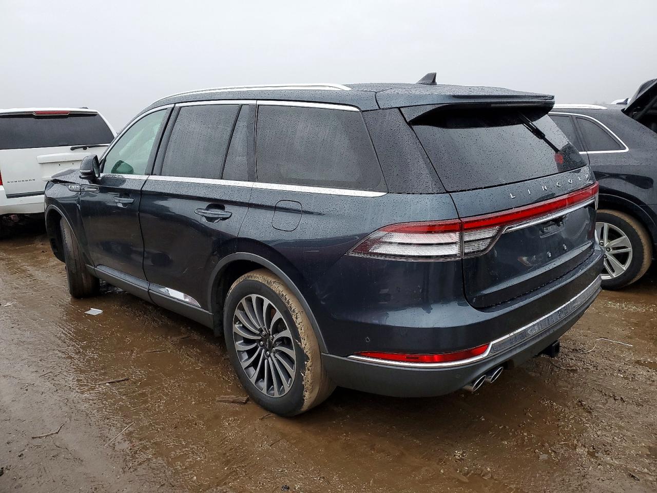 2021 LINCOLN AVIATOR RESERVE photo 2