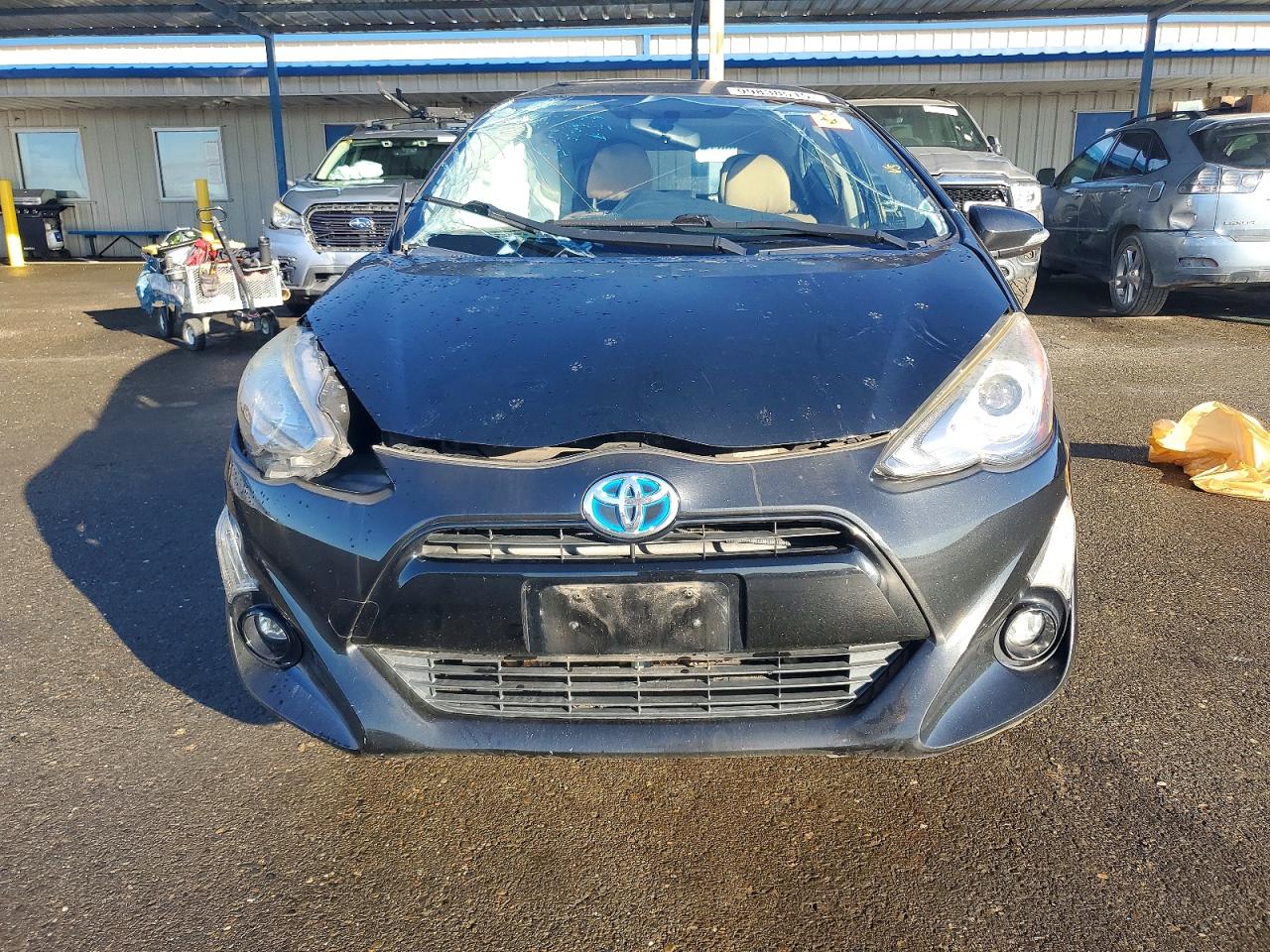 2015 TOYOTA PRIUS C photo 5