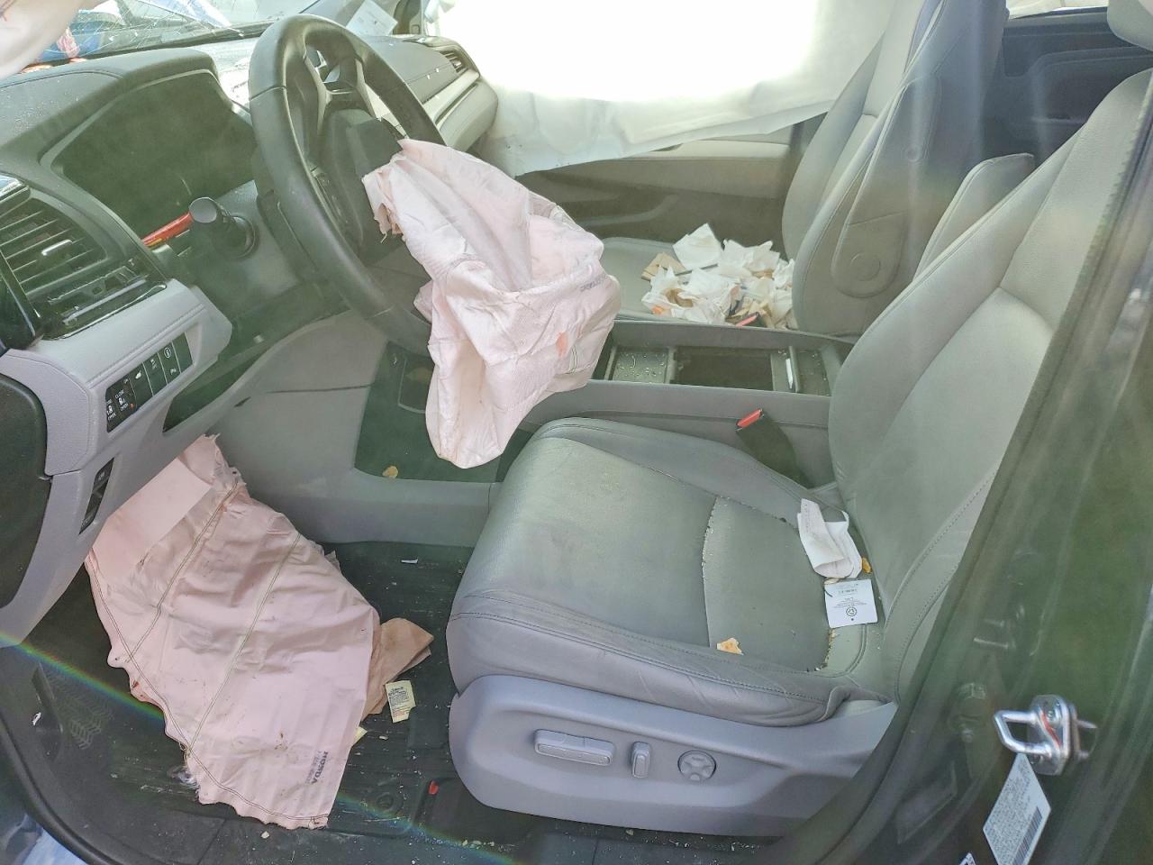 2023 HONDA ODYSSEY TOURING photo 7