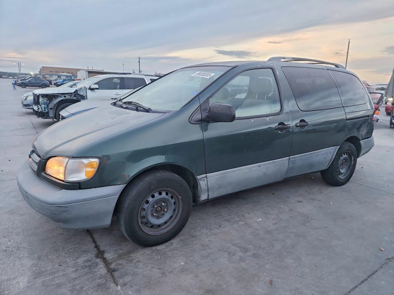 2000 TOYOTA SIENNA