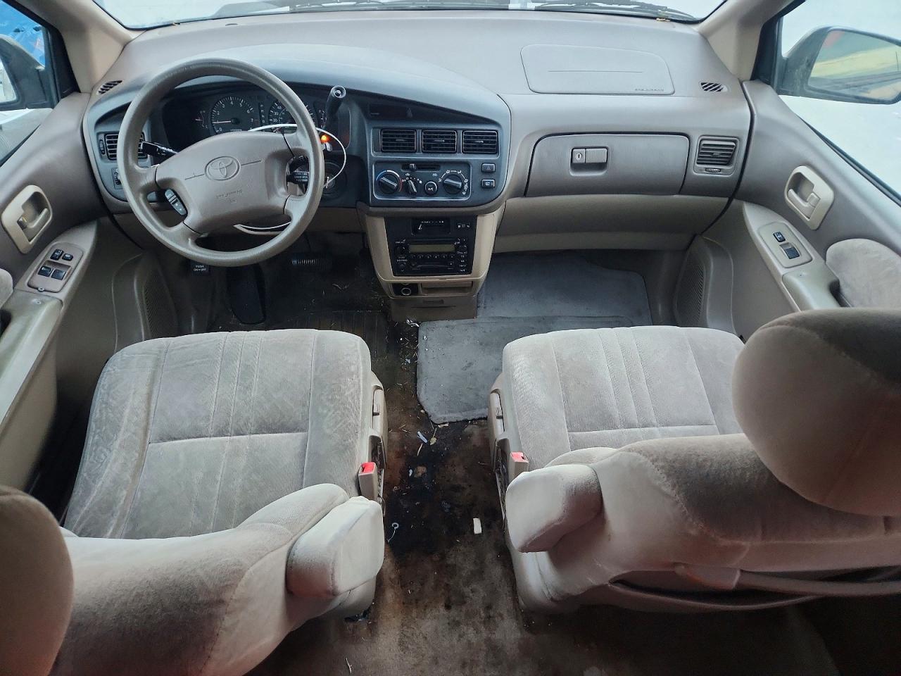2000 TOYOTA SIENNA LE photo 8