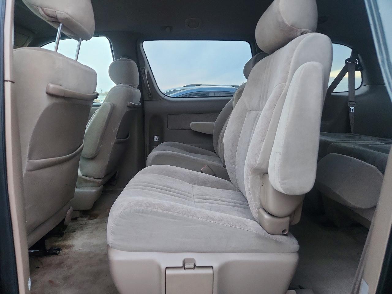 2000 TOYOTA SIENNA LE photo 11