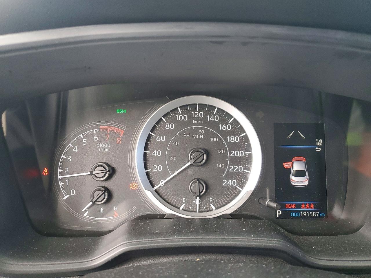 2020 TOYOTA COROLLA LE photo 9