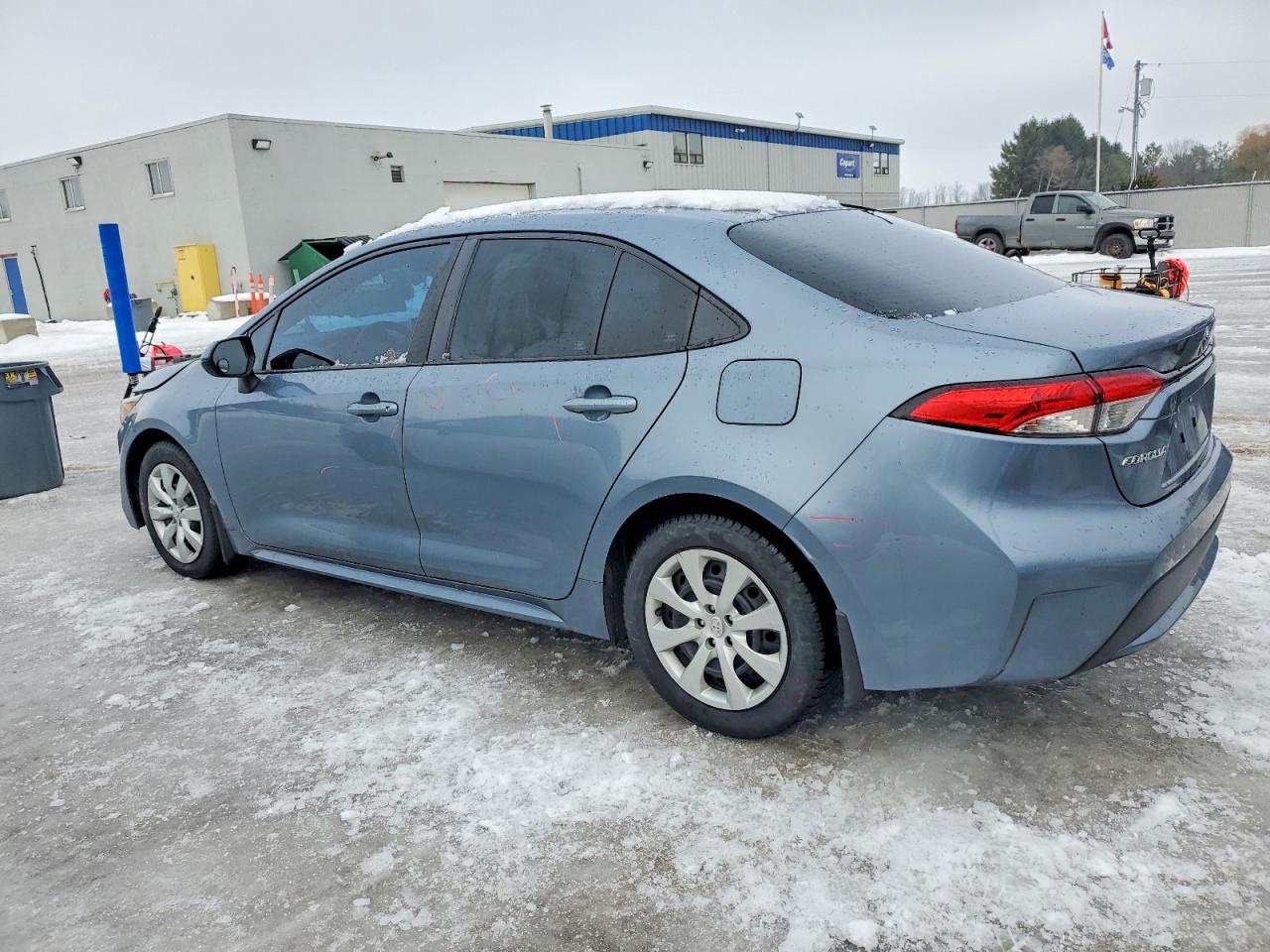 2020 TOYOTA COROLLA LE photo 2