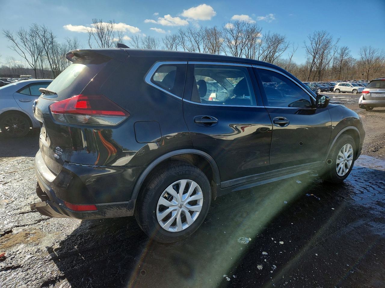 2019 NISSAN ROGUE S photo 3