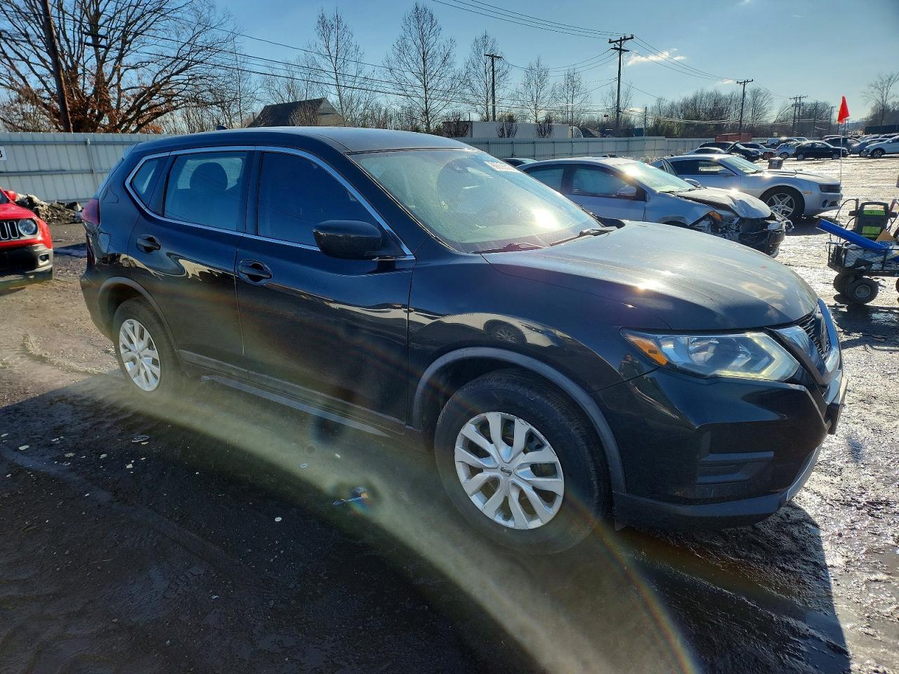 2019 NISSAN ROGUE S photo 4