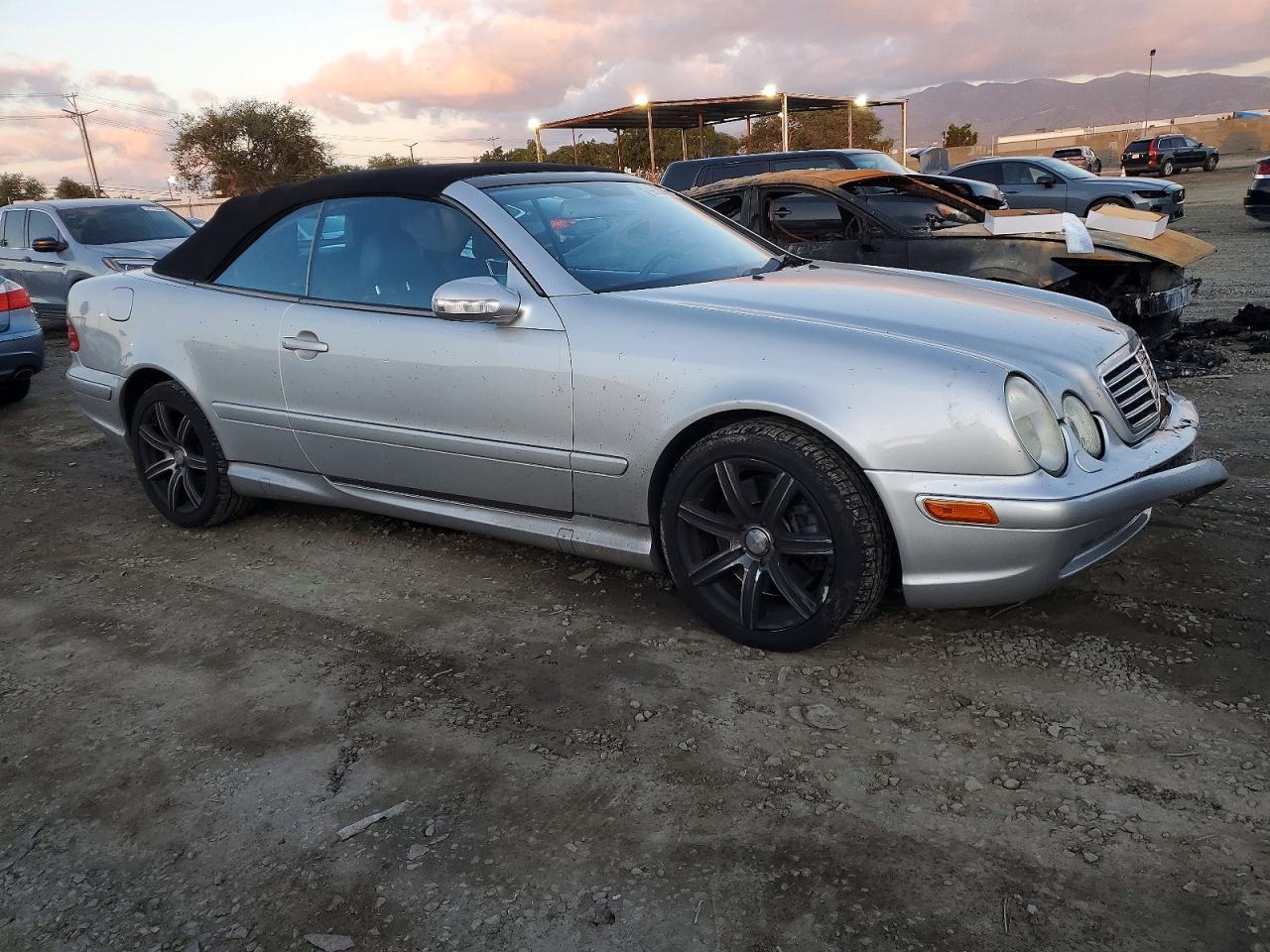 2002 MERCEDES-BENZ CLK 55 AMG photo 4