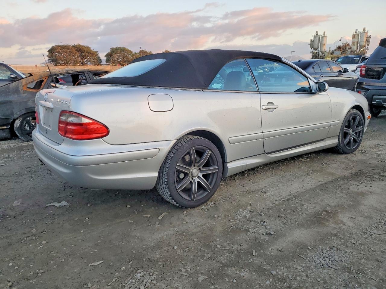 2002 MERCEDES-BENZ CLK 55 AMG photo 3