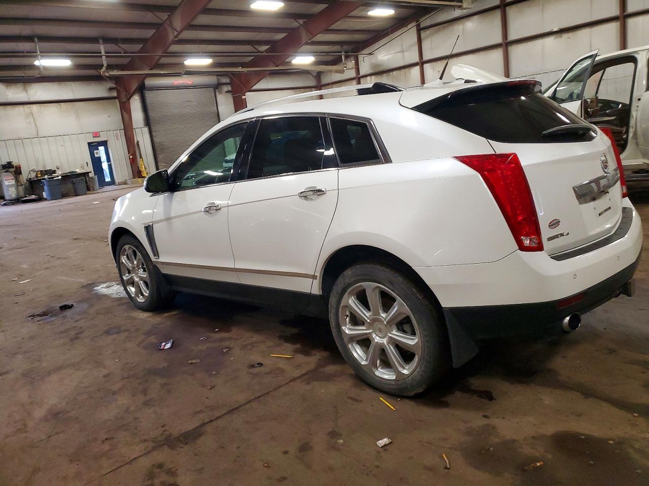 2013 CADILLAC SRX PREMIUM COLLECTION photo 2