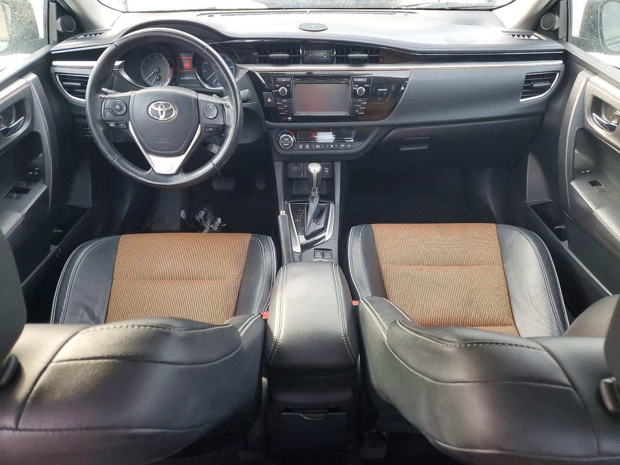 2015 TOYOTA COROLLA L photo 8