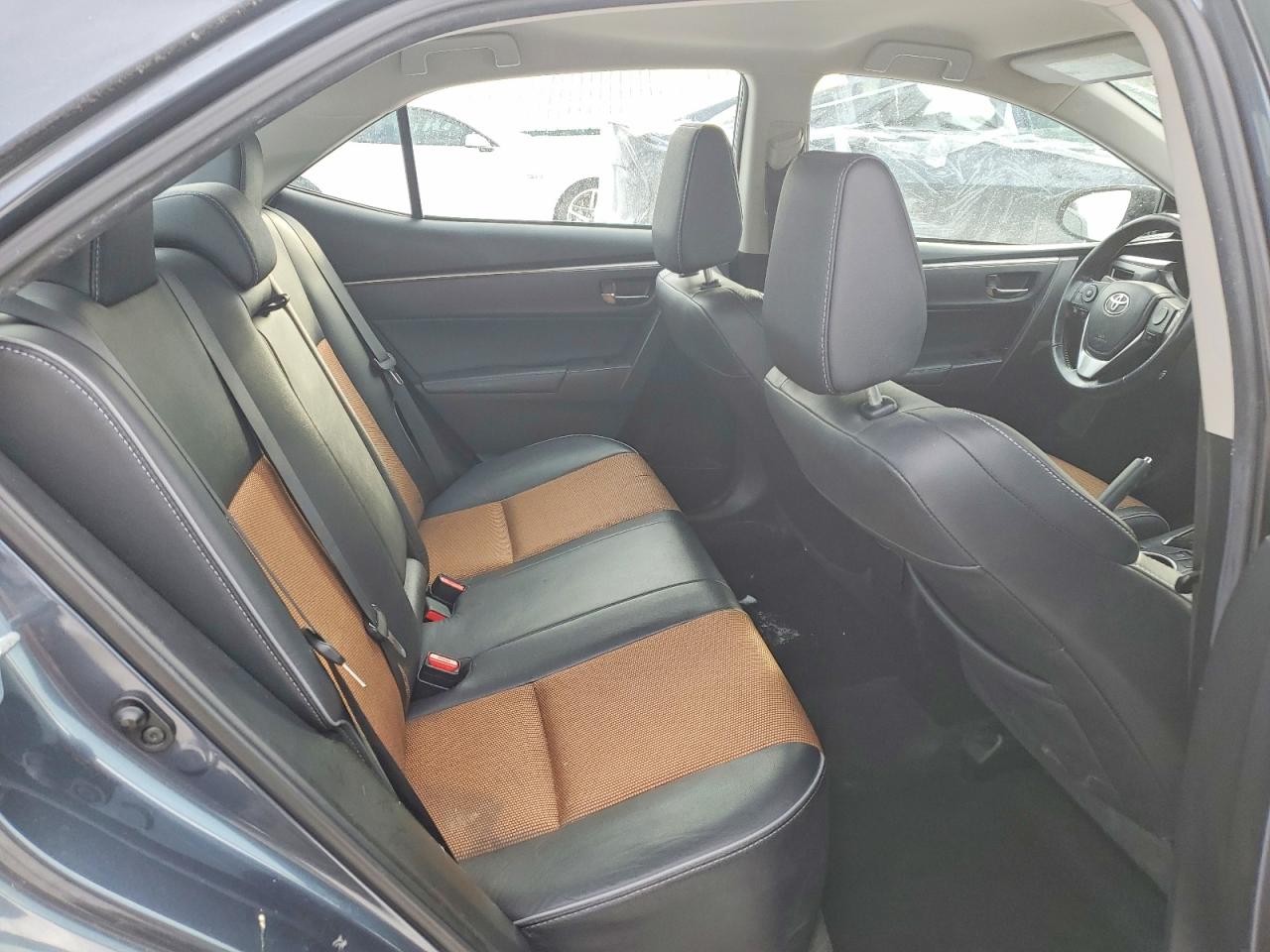 2015 TOYOTA COROLLA L photo 10