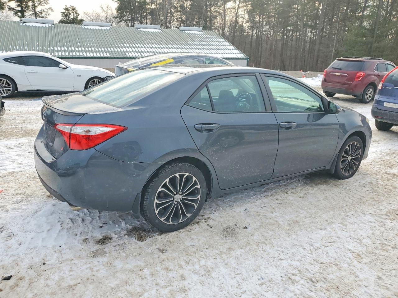 2015 TOYOTA COROLLA L photo 3