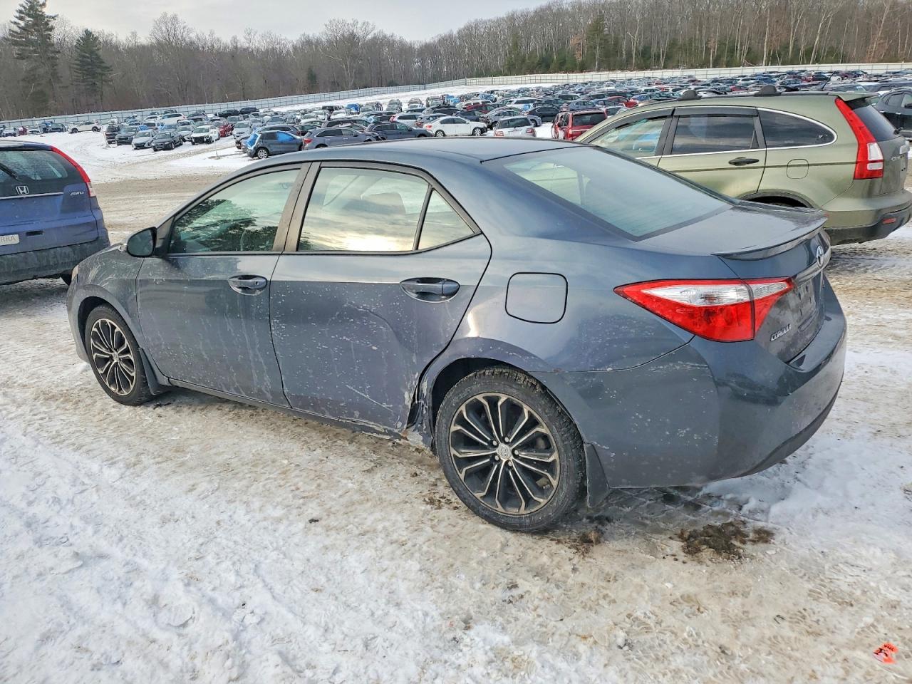 2015 TOYOTA COROLLA L photo 2