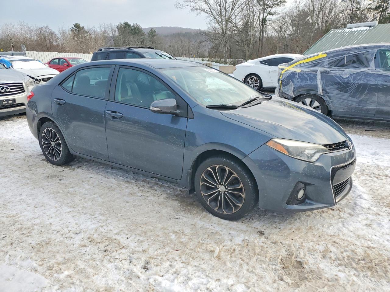 2015 TOYOTA COROLLA L photo 4