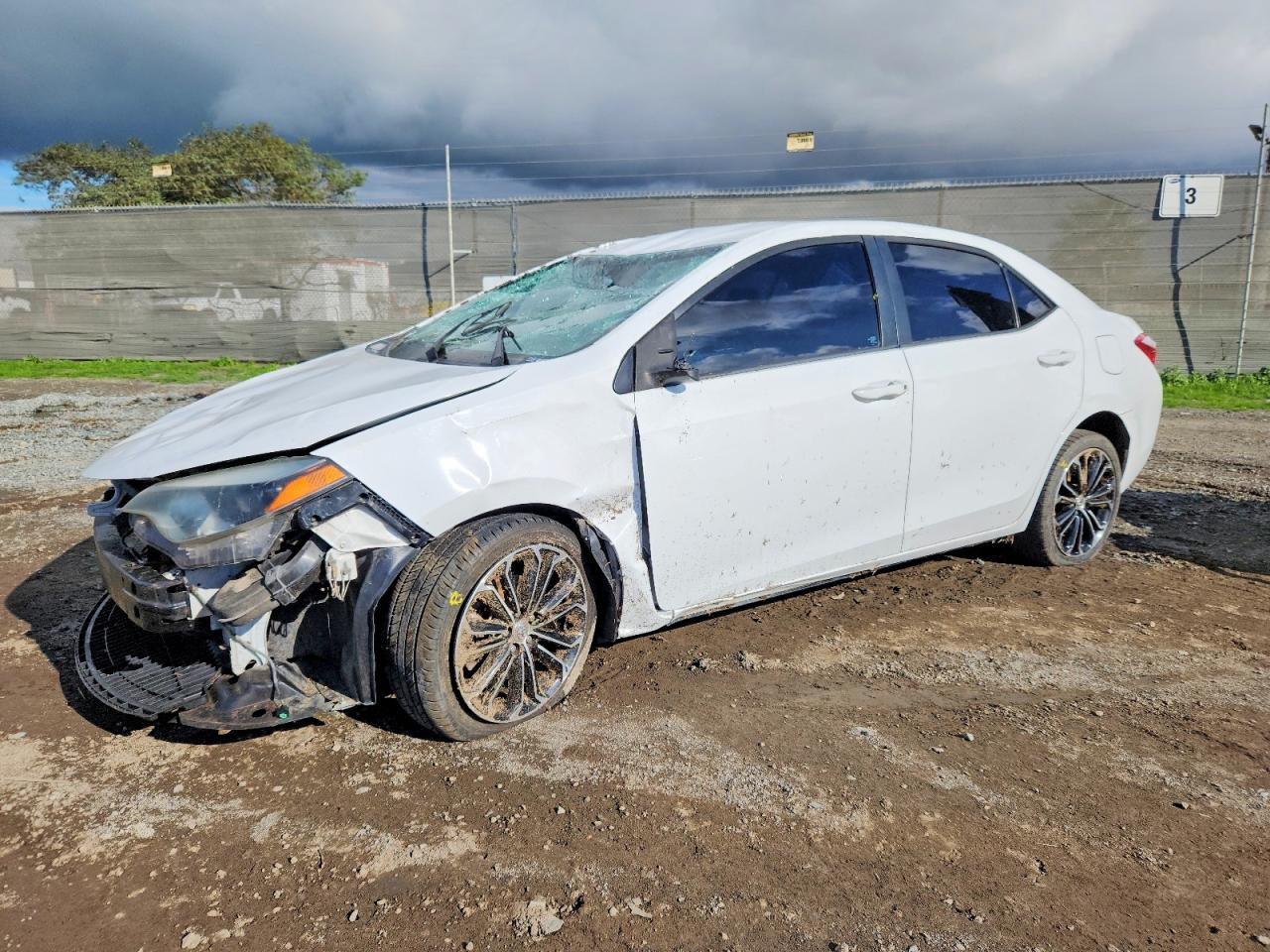 2016 TOYOTA COROLLA