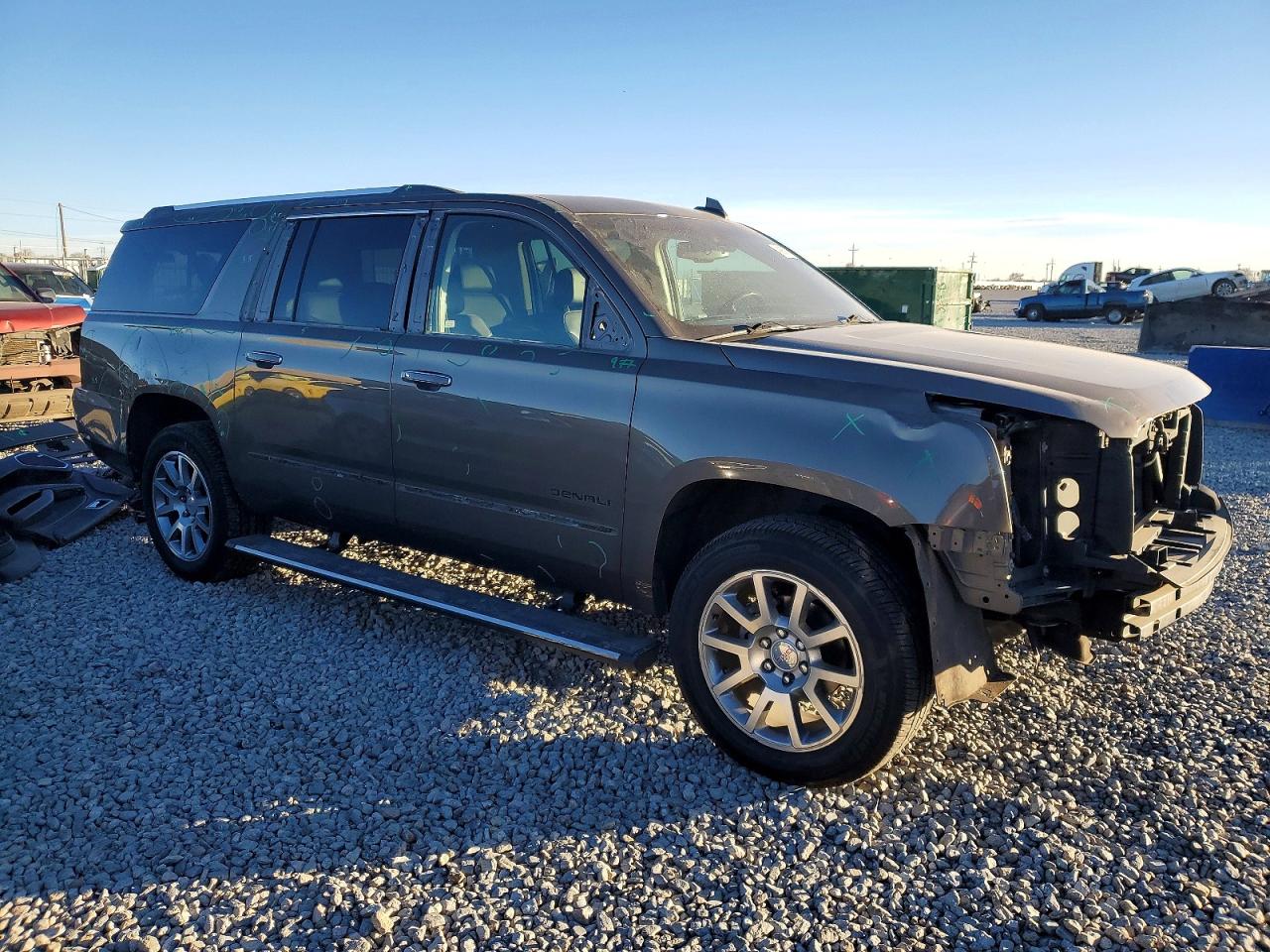 2015 GMC YUKON XL DENALI photo 4