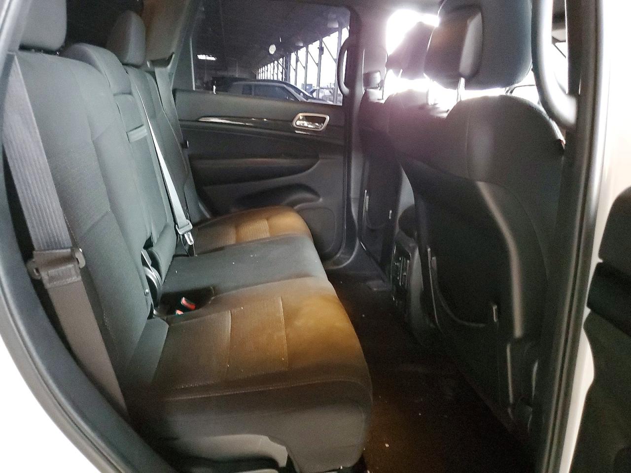 2016 JEEP GRAND CHEROKEE LAREDO photo 19